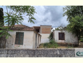 Detached House, Chaliotata