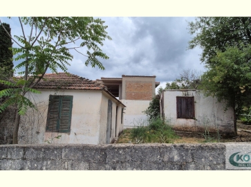 Detached House, Chaliotata